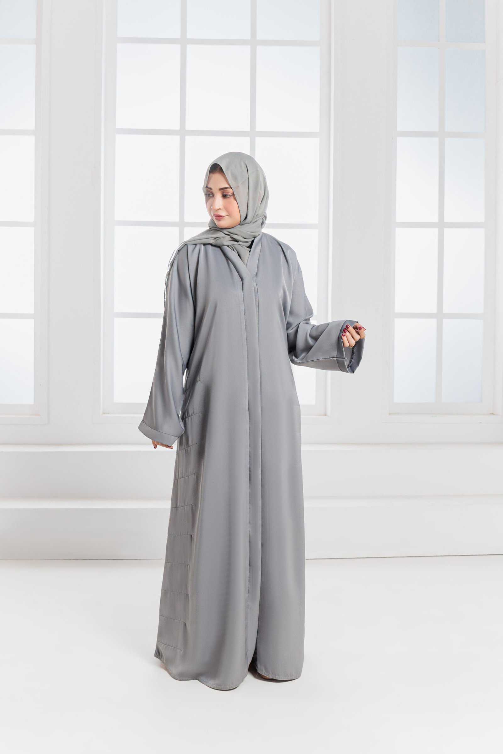 Pakiza Abaya