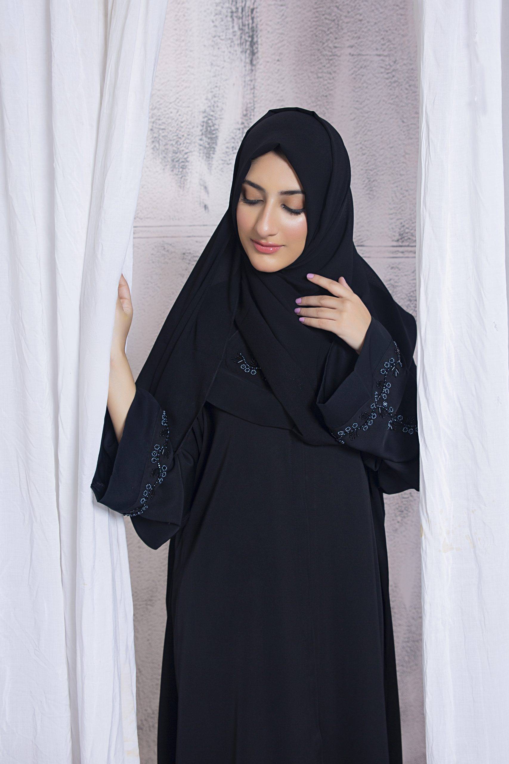 Abaya Al-Sahirah